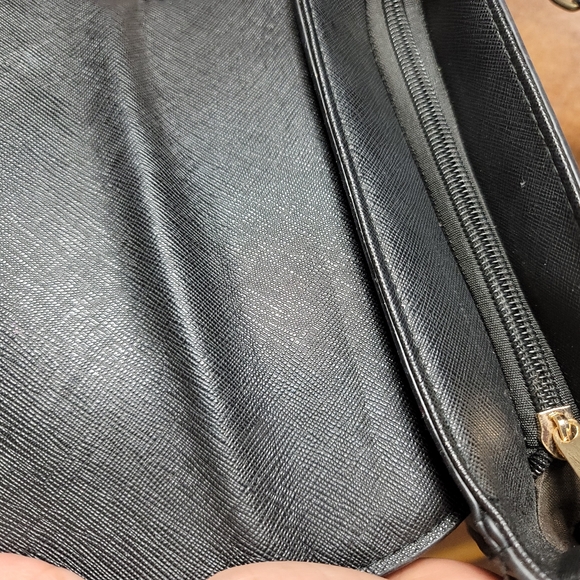 Michael Kors black leather crossbody handbag - Picture 6 of 13